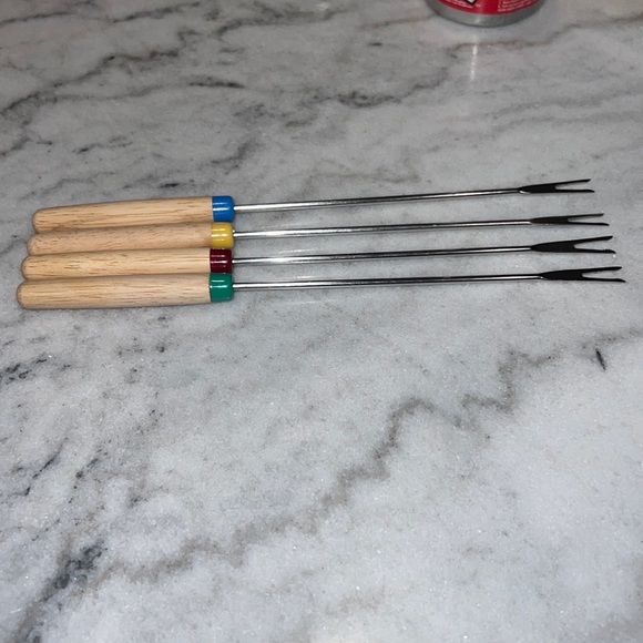 Roshco S’mores Maker - Indoor/Outdoor Dessert Station on Wood Lazy Susan PreOwn - Picture 3 of 15